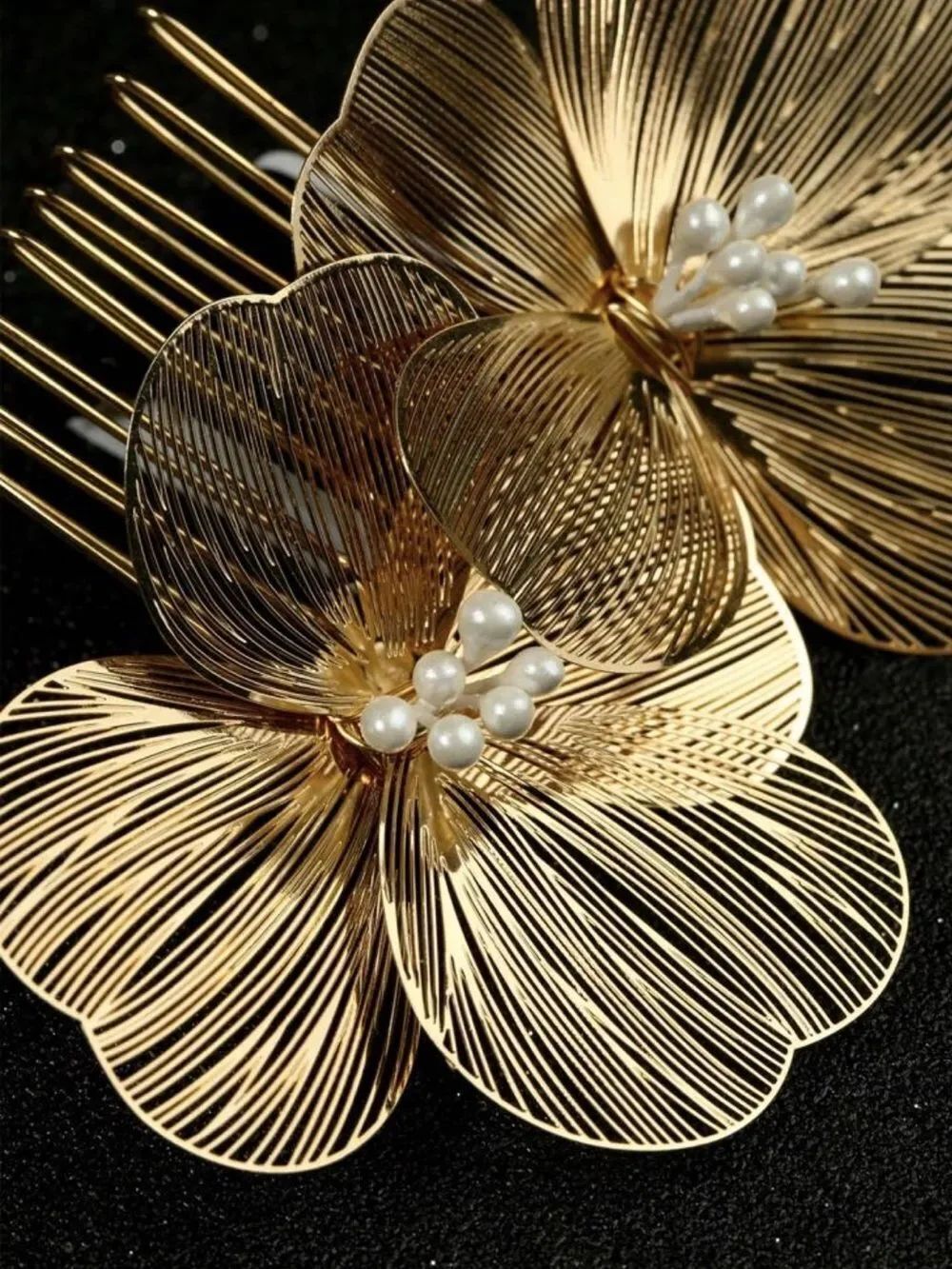 Gold Floral Wire Hair Comb R757 - Picture 4 of 4